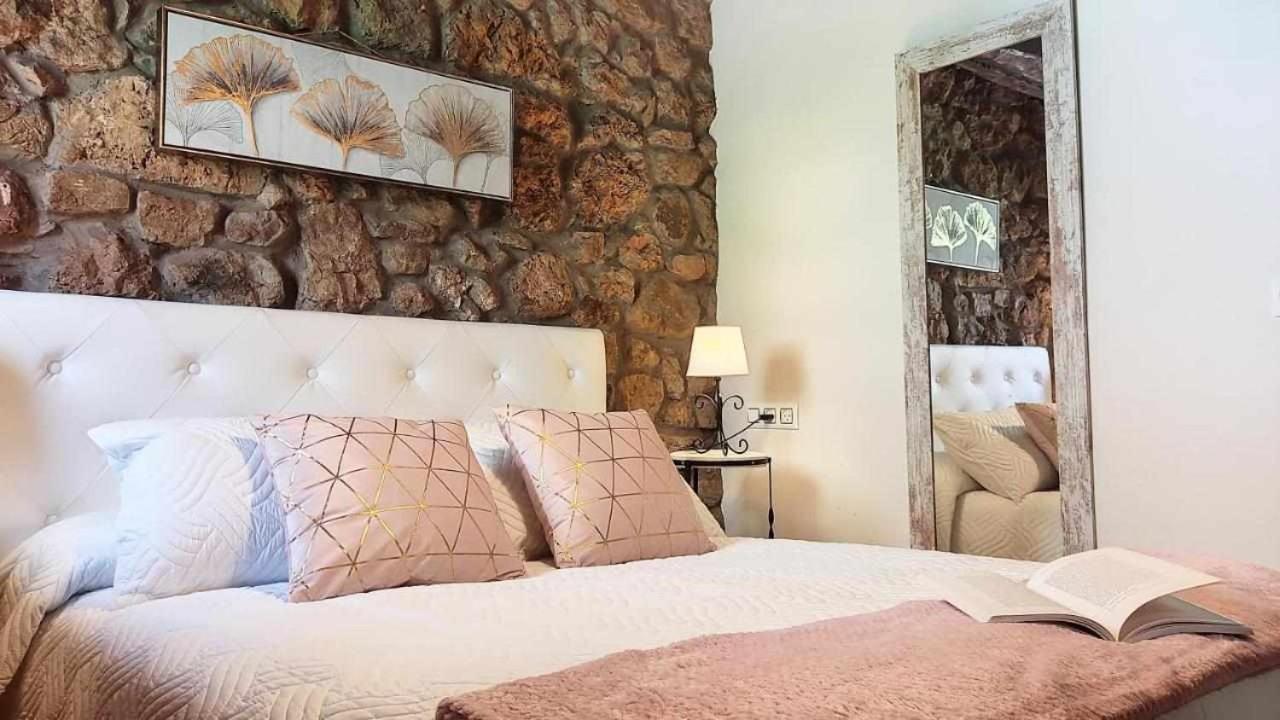Apartamentos Rurales La Laguna Somiedo Valle de Lago Exterior photo