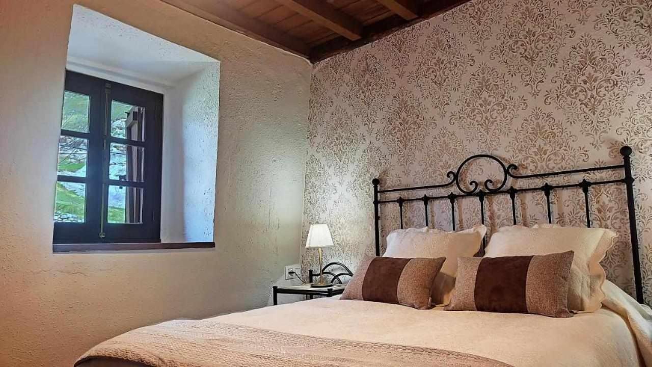 Apartamentos Rurales La Laguna Somiedo Valle de Lago Exterior photo